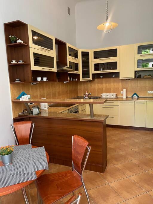Grodzka / Apartment With Balcony Cracovia Exterior foto